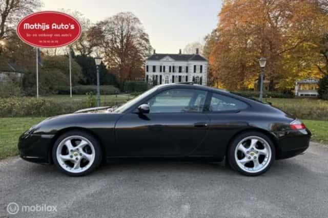 Porsche 911 (2002) thumbnail 5
