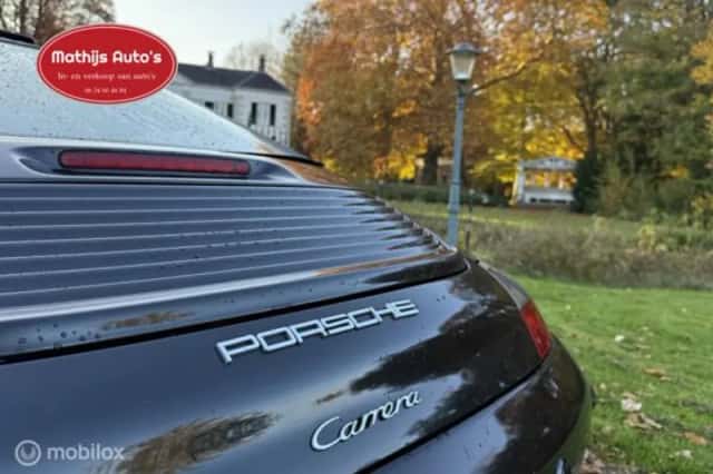 Porsche 911 (2002) thumbnail 8