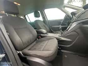 Opel Zafira (2014) thumbnail 11
