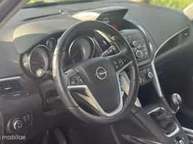 Opel Zafira (2014) thumbnail 12