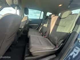 Opel Zafira (2014) thumbnail 15