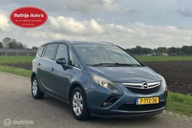 Opel Zafira Tourer (2014) thumbnail 6