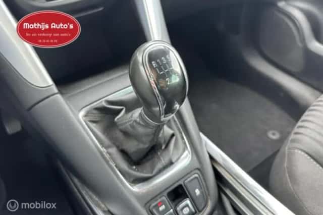Opel Zafira (2014) thumbnail 10