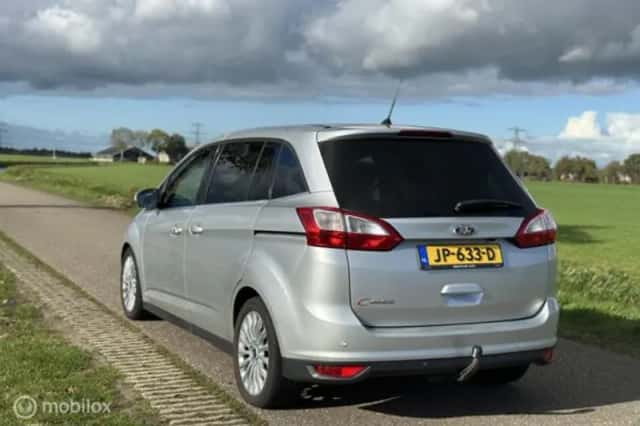 Ford Grand (2016) thumbnail 12