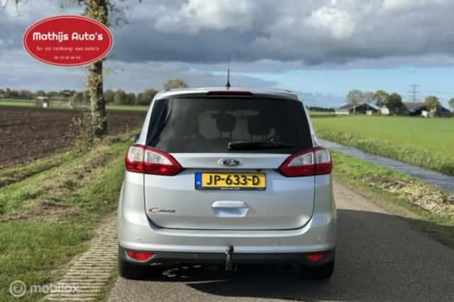 Ford Grand (2016) thumbnail 7