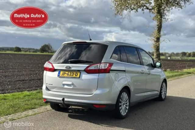 Ford Grand (2016) thumbnail 8