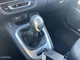 Renault Scénic (2012) thumbnail 13