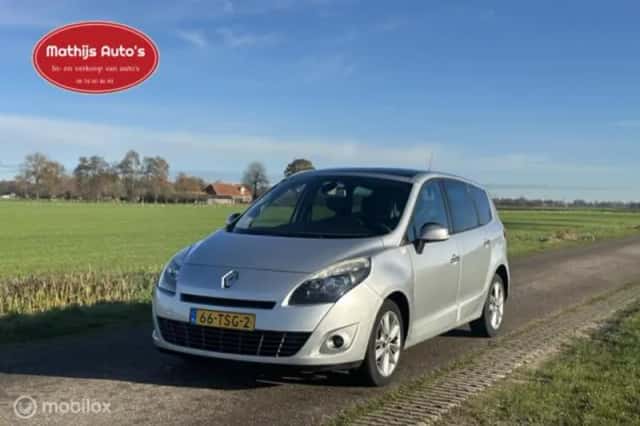 Renault Scénic (2012) thumbnail 3