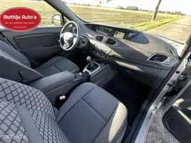 Renault Scénic (2012) thumbnail 4