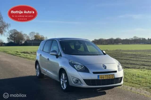 Renault Scénic (2012) thumbnail 6