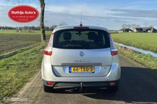 Renault Scénic (2012) thumbnail 7