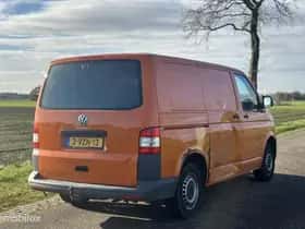 Volkswagen Transporter (2012) thumbnail 11