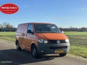 Volkswagen Transporter (2012) thumbnail 6