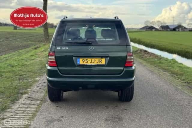 Mercedes-Benz ML-Klasse (2002) thumbnail 4