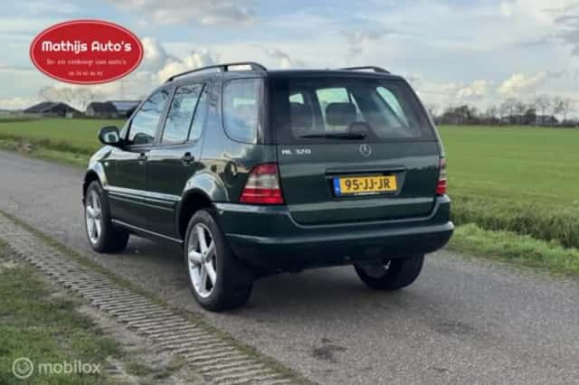 Mercedes-Benz ML-Klasse (2002) thumbnail 7