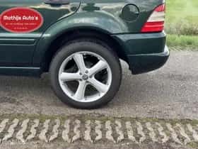 Mercedes-Benz ML-Klasse (2002) thumbnail 8