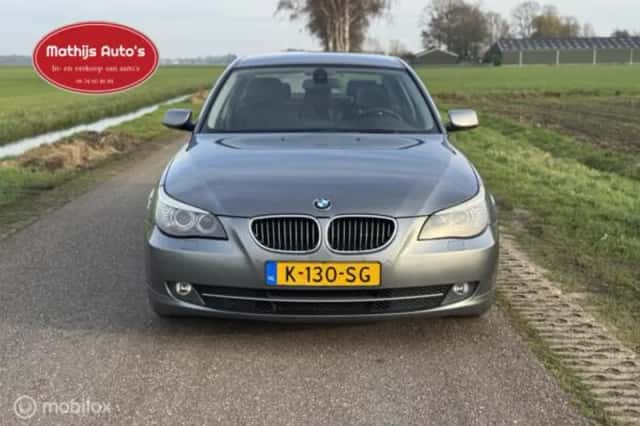 BMW 5-Serie (2009) thumbnail 2