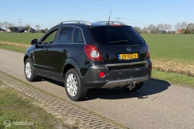 Opel Antara (2009) thumbnail 12