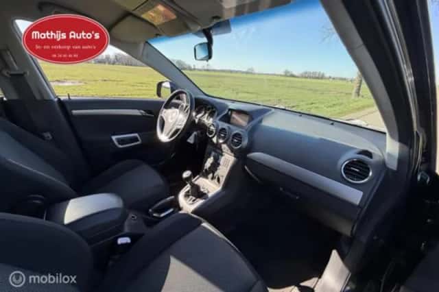 Opel Antara (2009) thumbnail 4