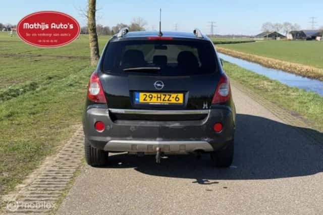Opel Antara (2009) thumbnail 7