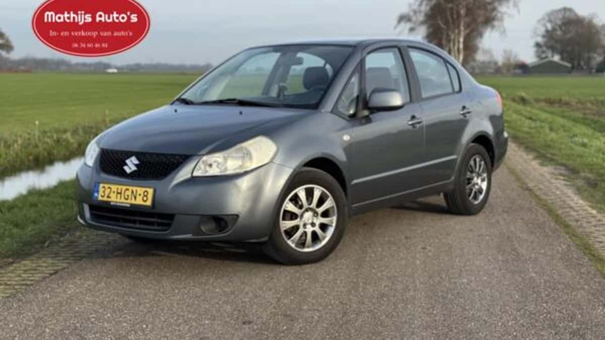 Suzuki SX4 (2008) — foto 1