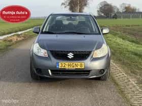 Suzuki SX4 (2008) thumbnail 2