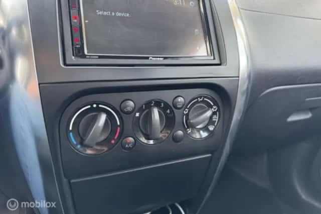 Suzuki SX4 (2008) thumbnail 16