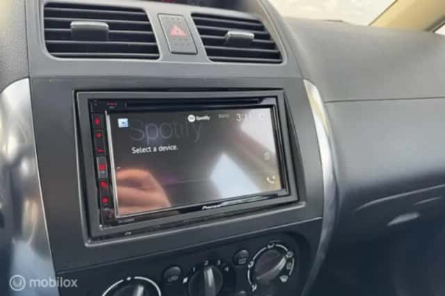 Suzuki SX4 (2008) thumbnail 19