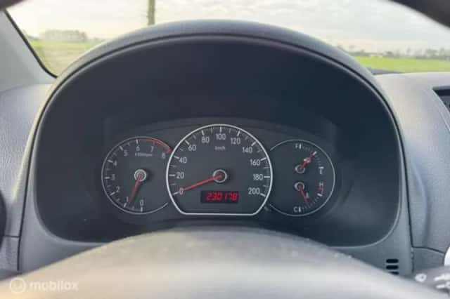 Suzuki SX4 (2008) thumbnail 20