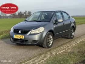 Suzuki SX4 (2008) thumbnail 3