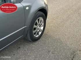Suzuki SX4 (2008) thumbnail 8