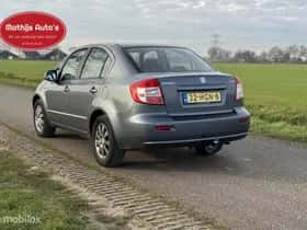 Suzuki SX4 (2008) thumbnail 10