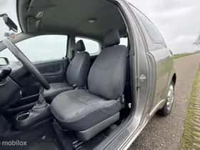 Toyota Yaris (2004) thumbnail 13