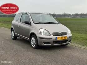 Toyota Yaris (2004) thumbnail 6