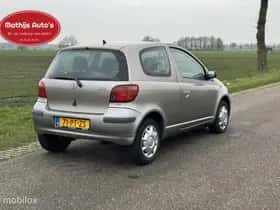 Toyota Yaris (2004) thumbnail 8