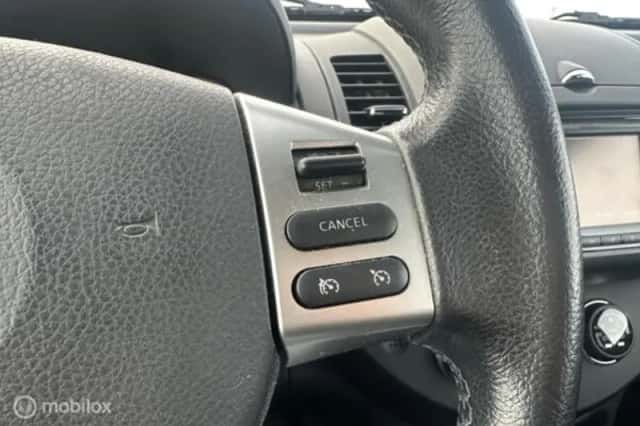 Nissan Note (2016) thumbnail 15