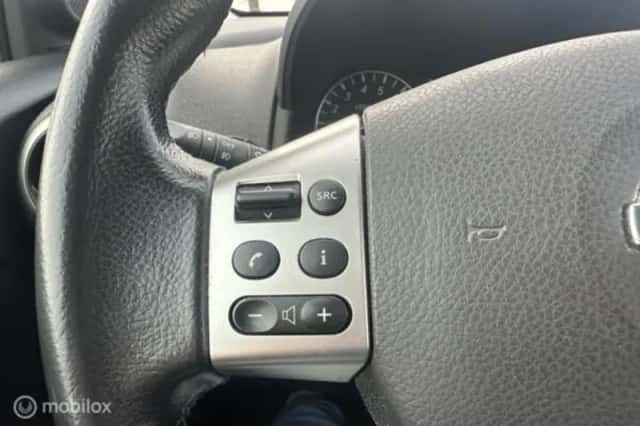 Nissan Note (2016) thumbnail 17