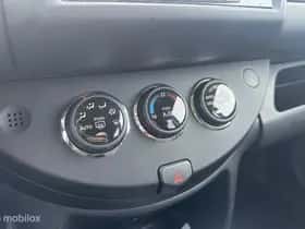 Nissan Note (2016) thumbnail 18