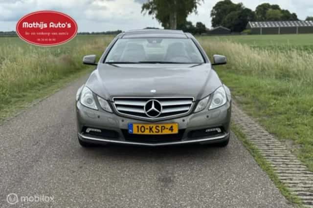 Mercedes-Benz E-Klasse (2010) thumbnail 2