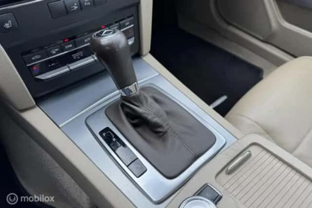 Mercedes-Benz E-Klasse (2010) thumbnail 18