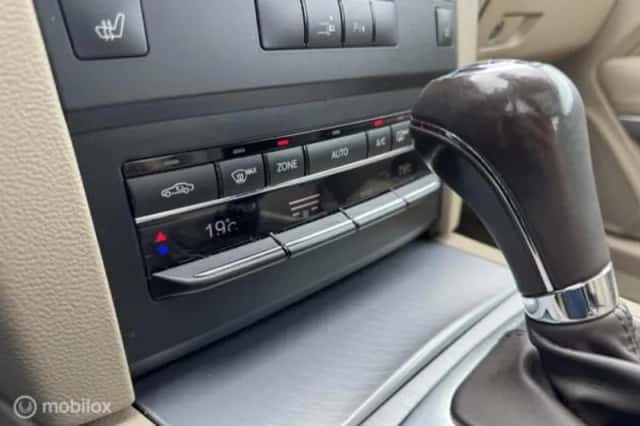 Mercedes-Benz E-Klasse (2010) thumbnail 21