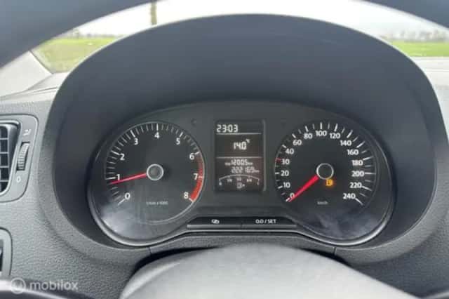 Volkswagen Polo (2020) thumbnail 17