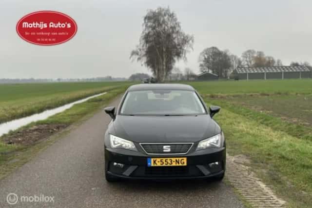 SEAT Leon (2021) thumbnail 2