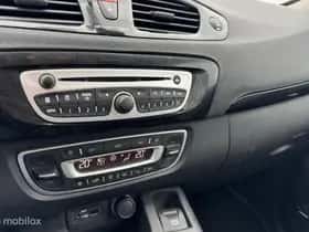 Renault Scénic (2011) thumbnail 20