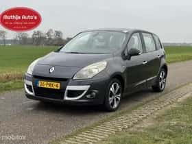 Renault Scénic (2011) thumbnail 3