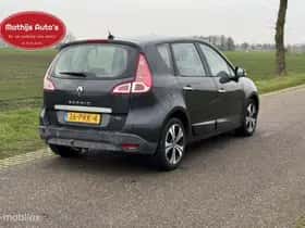 Renault Scénic (2011) thumbnail 10