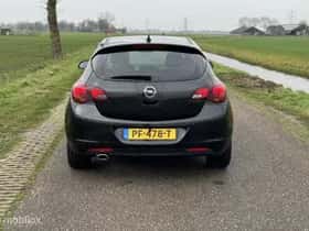 Opel Astra (2017) thumbnail 11