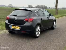 Opel Astra (2017) thumbnail 12