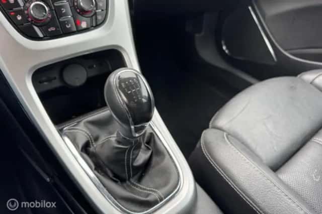 Opel Astra (2017) thumbnail 17