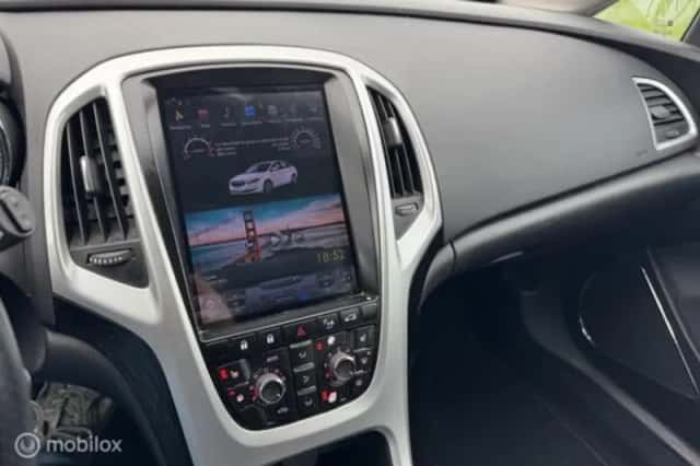 Opel Astra (2017) thumbnail 18